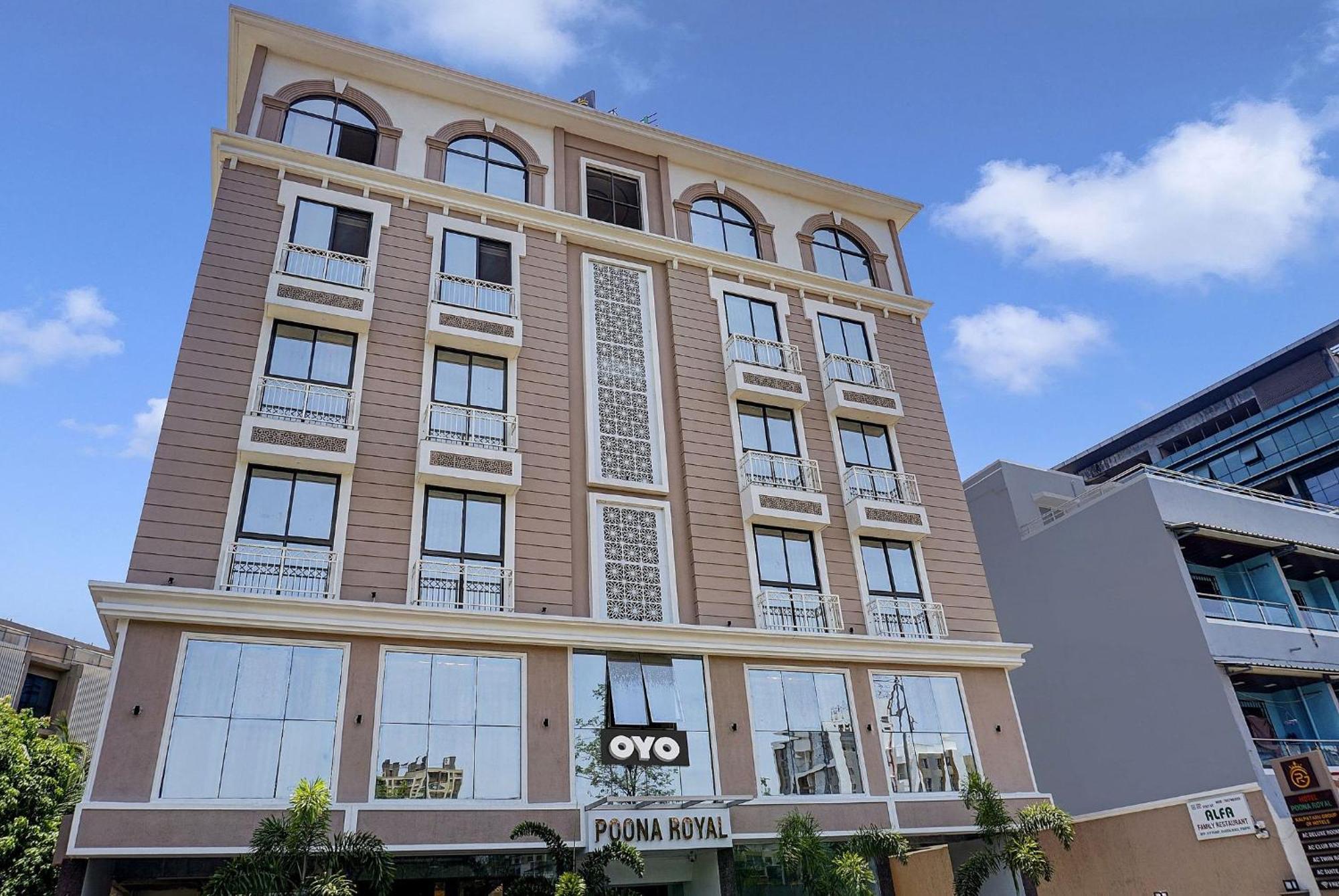 Super Townhouse Poona Royal Pimpri-Chinchwad Exterior foto